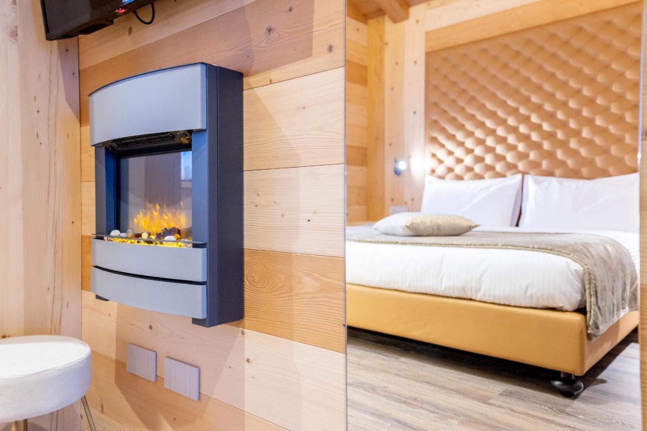 Chalet Imbosc'Che - 5 Beautiful Rooms In Charming B&B Ливиньо Екстериор снимка